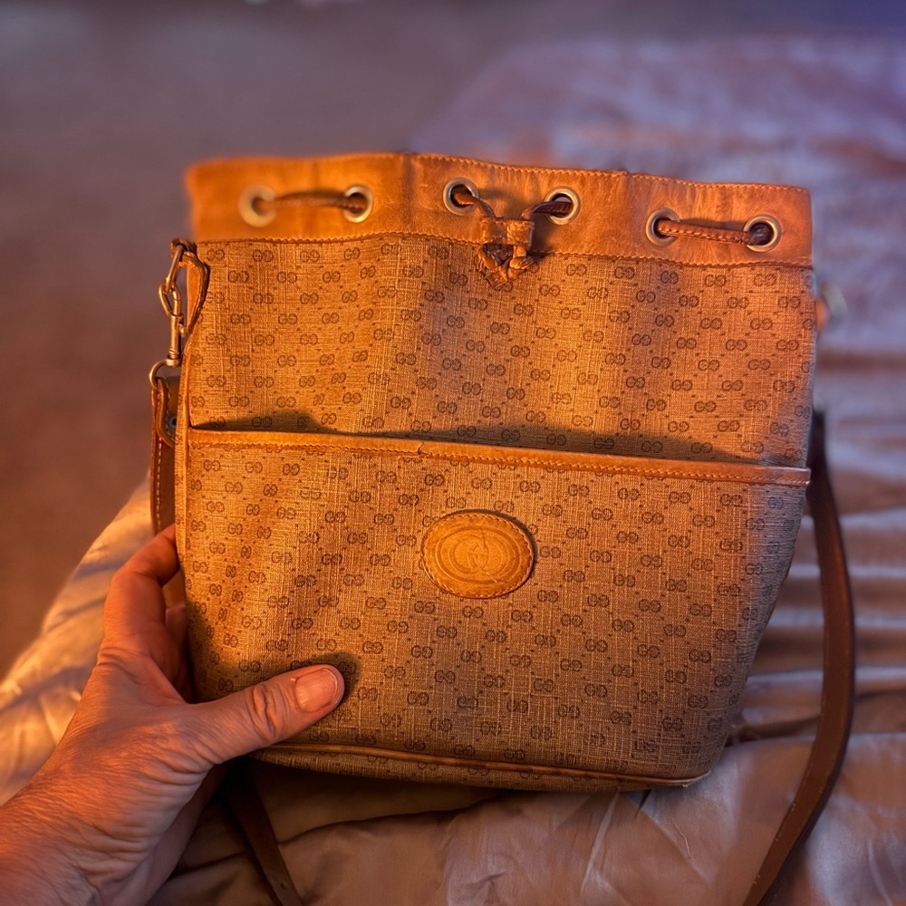 Vintage Gucci Bucket Bag - Picture 2 of 9